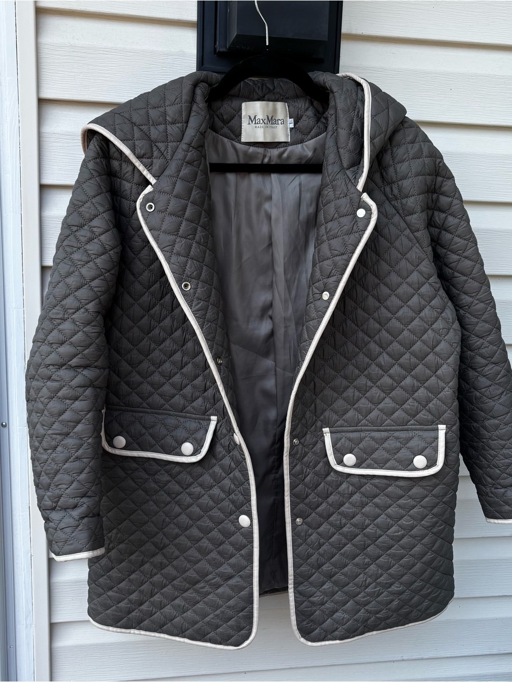 MaxMara Italy Ladies Gray Cream Quilt Hood Jacket-L